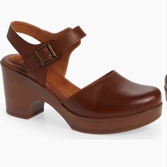 Brown Leather Women's Heeled Sandals - Picture 1 of 14